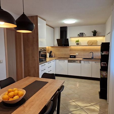 Holiday Home Near Trogir Kaštel Štafilić Exteriör bild