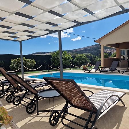 Holiday Home Near Trogir Kaštel Štafilić Exteriör bild