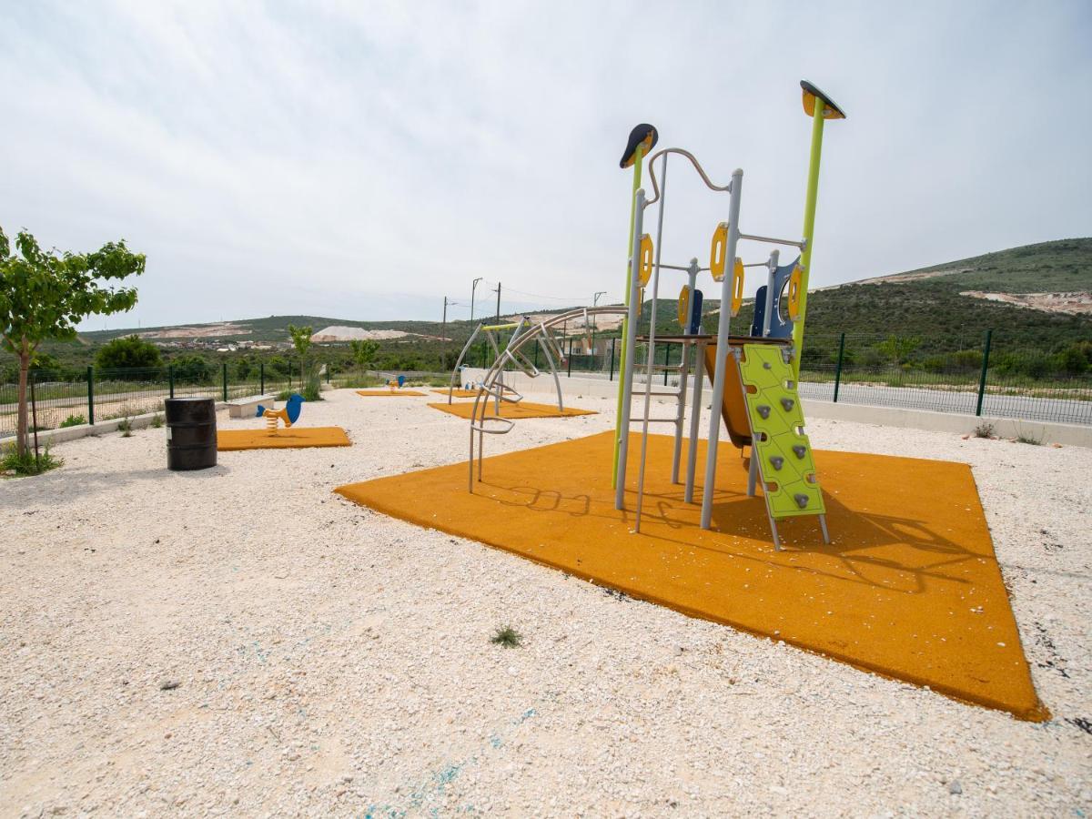 Holiday Home Near Trogir Kaštel Štafilić Exteriör bild